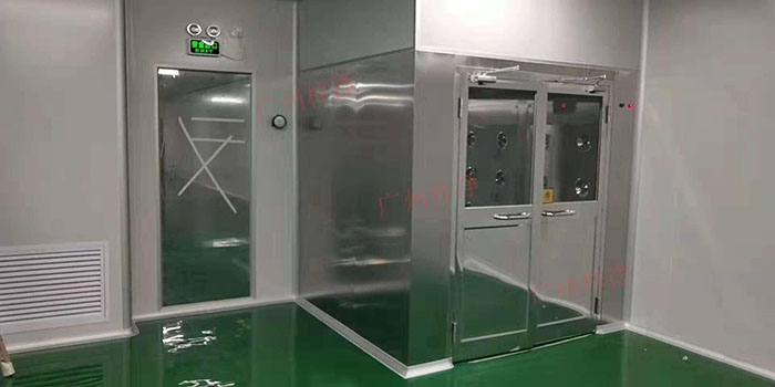 風(fēng)淋室不同類型的風(fēng)機(jī)，其噪音水平可能會(huì)有所不同。